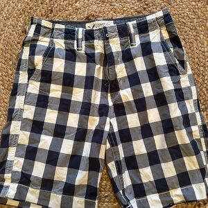 American Eagle Outfitters Navy & White Khaki Men’s Shorts - Classic Fit -SZ 32/M